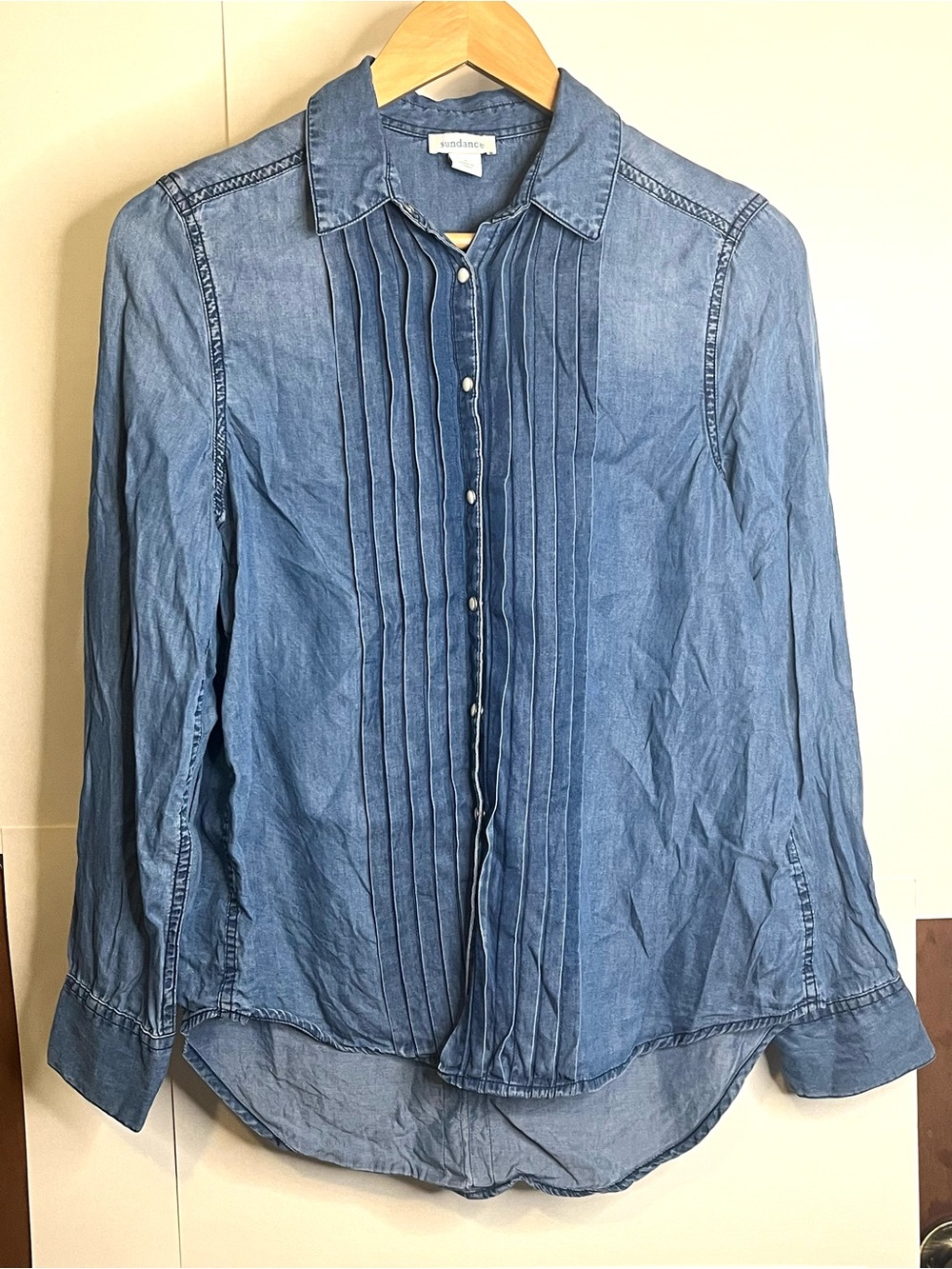 Sundance Women’s Size S Pleated Blue Tencel Denim Snap Button Down Shirt